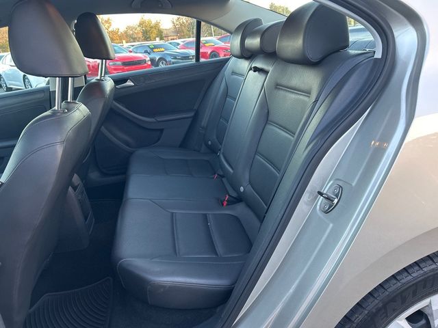 2014 Volkswagen Jetta Sedan SE - 22946392 - 6