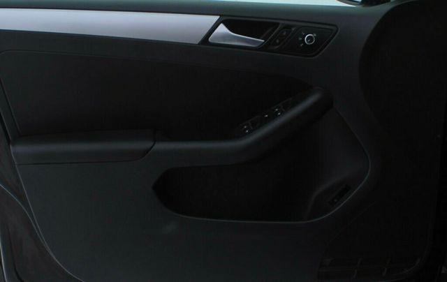 2014 Volkswagen Jetta Sedan SE PZEZ W/ NEW TIRES - 22952637 - 19