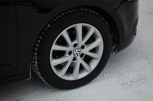 2014 Volkswagen Jetta Sedan SE PZEZ W/ NEW TIRES - 22952637 - 28