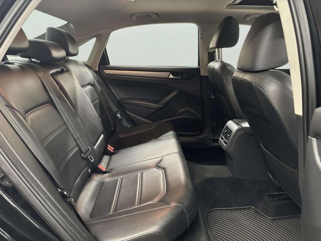 2014 Volkswagen Passat 1.8T SE 4dr Sedan 6A - 22979981 - 17