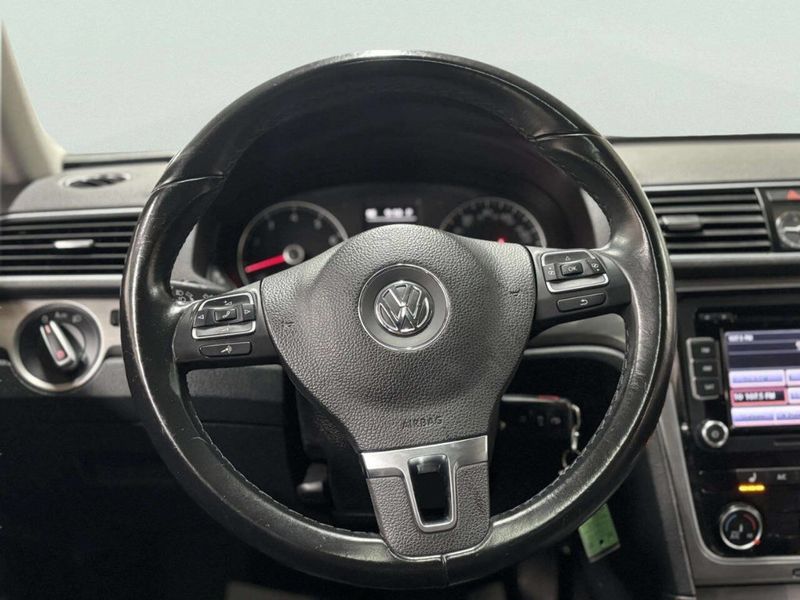 2014 Volkswagen Passat 1.8T SE 4dr Sedan 6A - 22979981 - 26