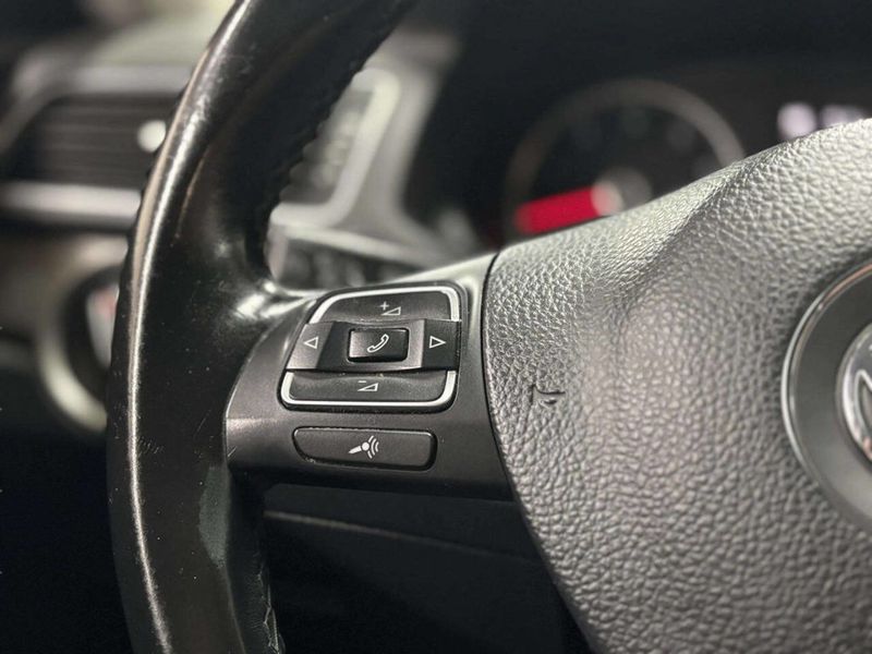 2014 Volkswagen Passat 1.8T SE 4dr Sedan 6A - 22979981 - 27