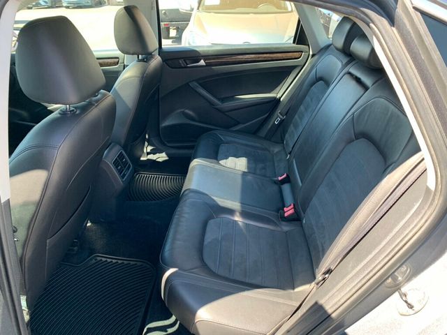 2014 Volkswagen Passat 4dr Sedan 2.0L DSG TDI SEL Premium - 22997180 - 35