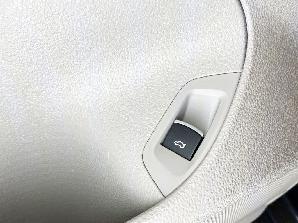 2014 Volkswagen Passat 4dr Sedan 2.0L DSG TDI SEL Premium - 22947949 - 19