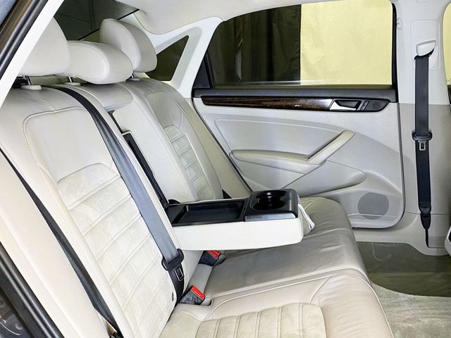 2014 Volkswagen Passat 4dr Sedan 2.0L DSG TDI SEL Premium - 22947949 - 56