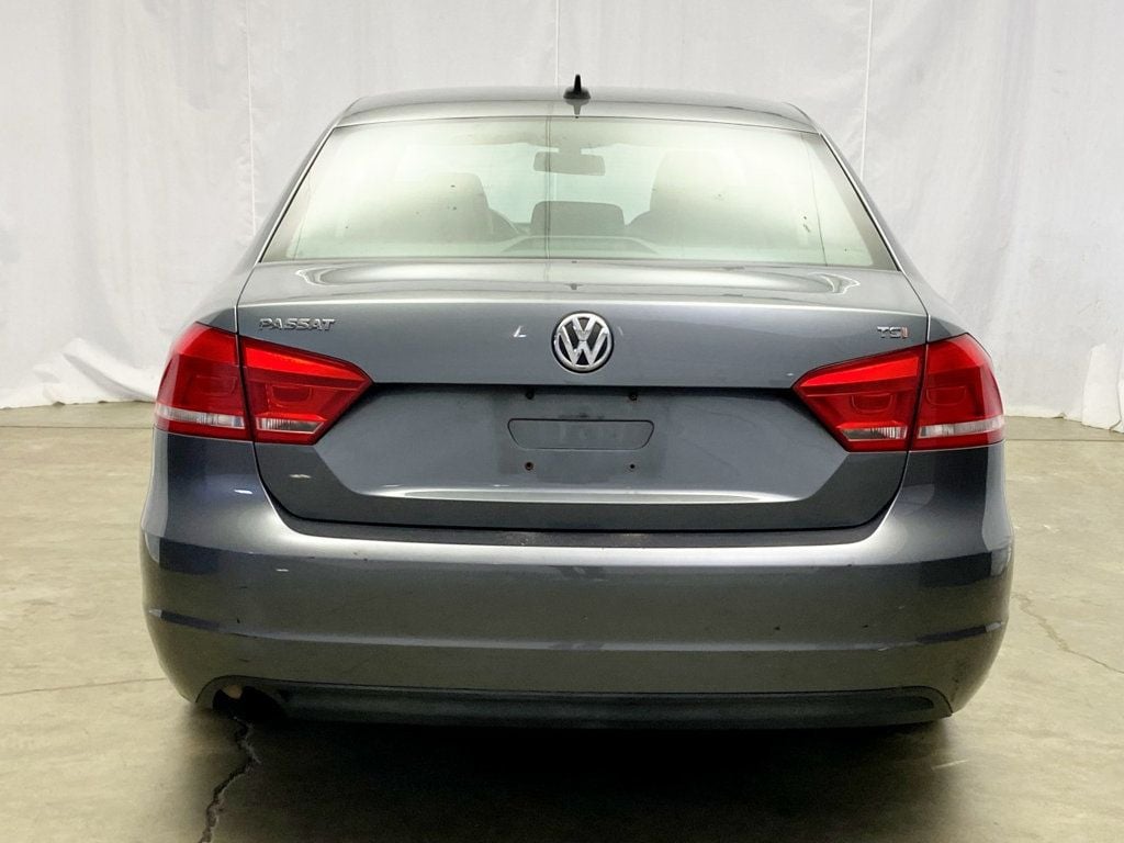 2014 Volkswagen Passat S - 22572761 - 11