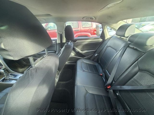 2014 Volkswagen Passat SE - 22760547 - 7