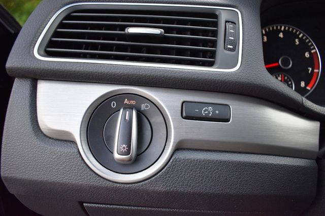 2014 Volkswagen Passat SE - 23047228 - 11