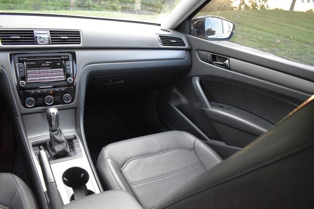2014 Volkswagen Passat SE - 23047228 - 16