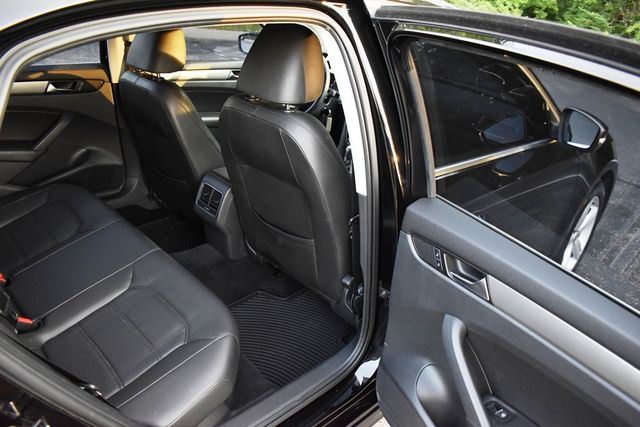 2014 Volkswagen Passat SE - 23047228 - 17