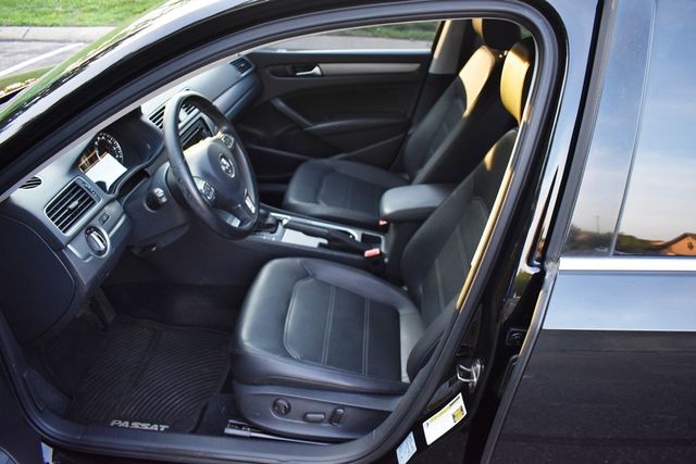 2014 Volkswagen Passat SE - 23047228 - 25