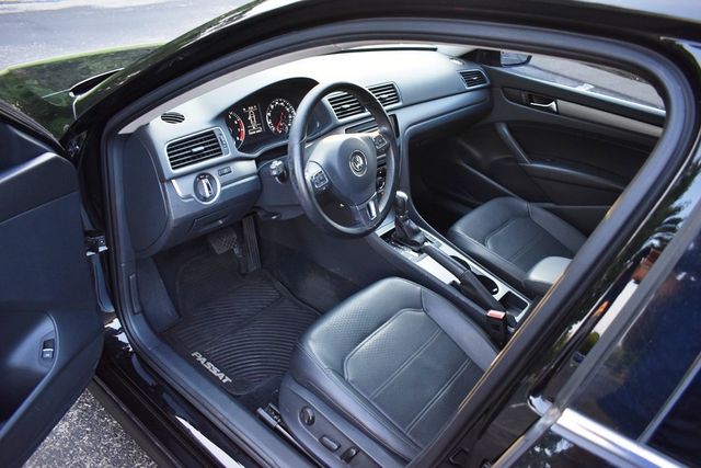 2014 Volkswagen Passat SE - 23047228 - 28