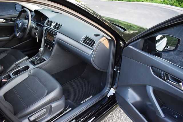 2014 Volkswagen Passat SE - 23047228 - 29