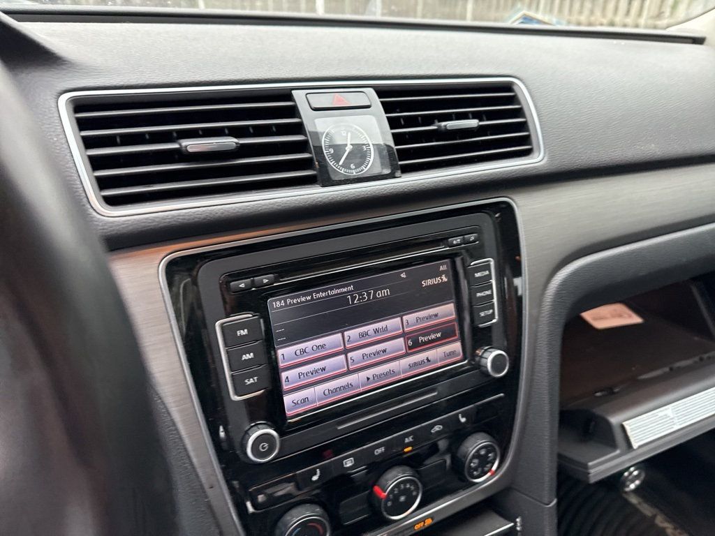 2014 Volkswagen Passat TDI SE - 22968263 - 10