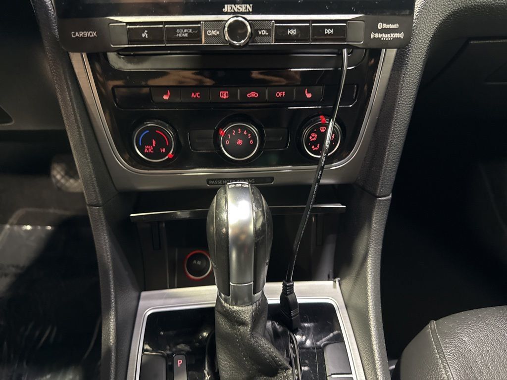 2014 Volkswagen Passat TDI SE - 23006634 - 16