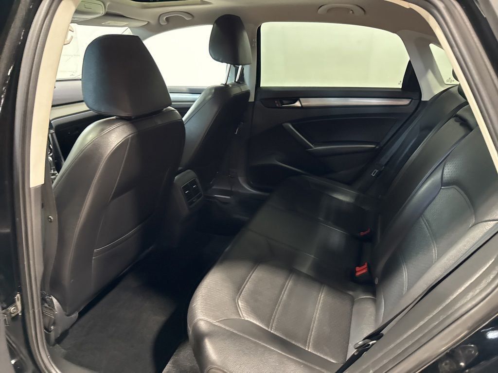 2014 Volkswagen Passat TDI SE - 23006634 - 27