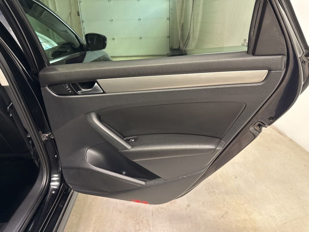 2014 Volkswagen Passat TDI SE - 23006634 - 32
