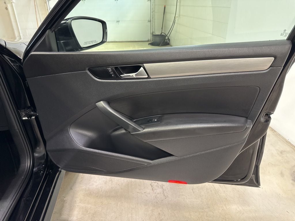 2014 Volkswagen Passat TDI SE - 23006634 - 36