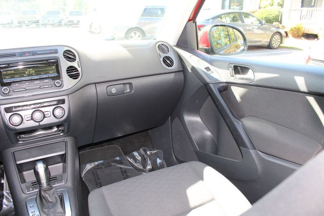 2014 Volkswagen Tiguan 2WD 4dr Automatic S - 23102029 - 14