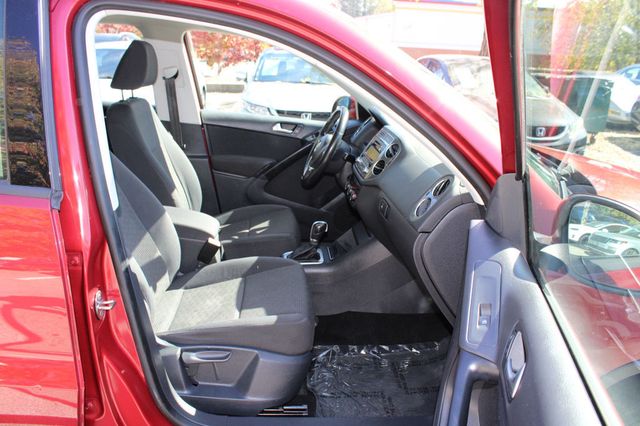 2014 Volkswagen Tiguan 2WD 4dr Automatic S - 23102029 - 25