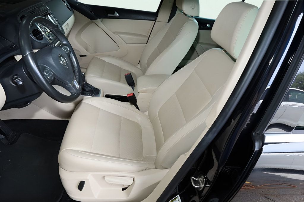 2014 Volkswagen Tiguan SEL photo 10