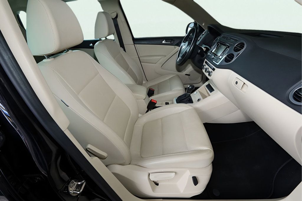2014 Volkswagen Tiguan SEL photo 11