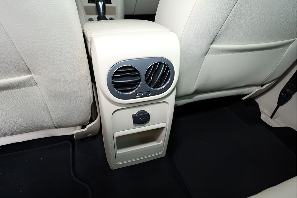 2014 Volkswagen Tiguan SEL photo 14