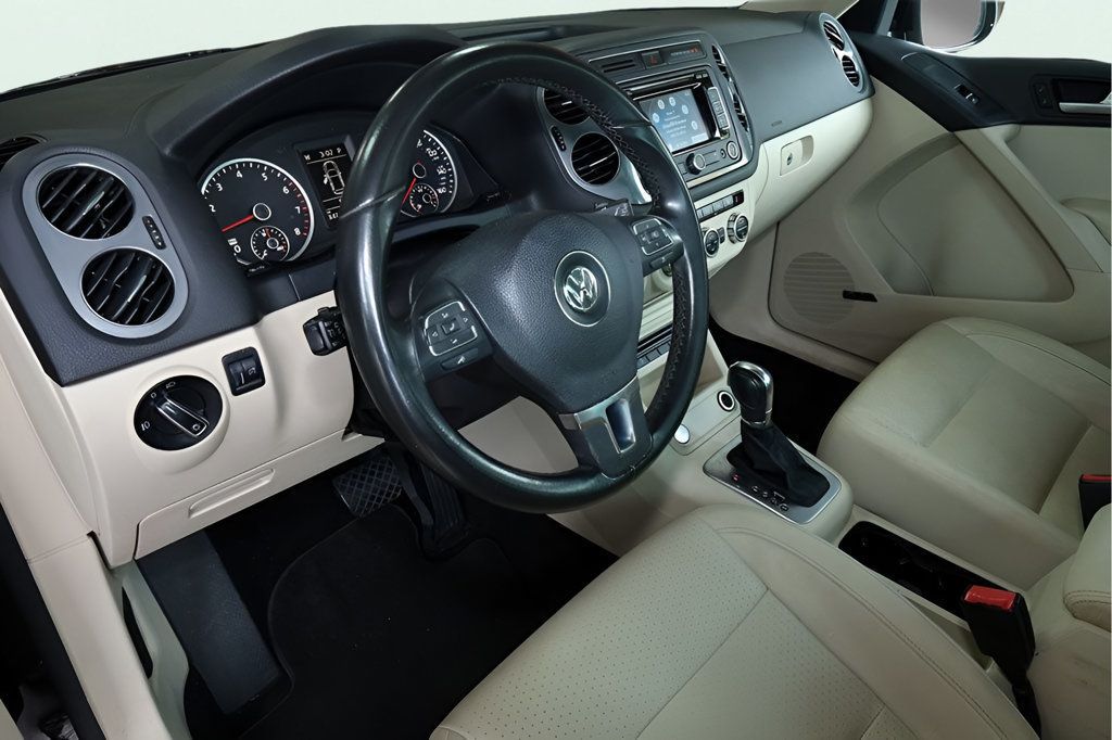 2014 Volkswagen Tiguan SEL photo 18