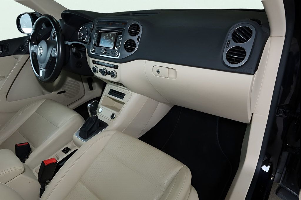 2014 Volkswagen Tiguan SEL photo 19