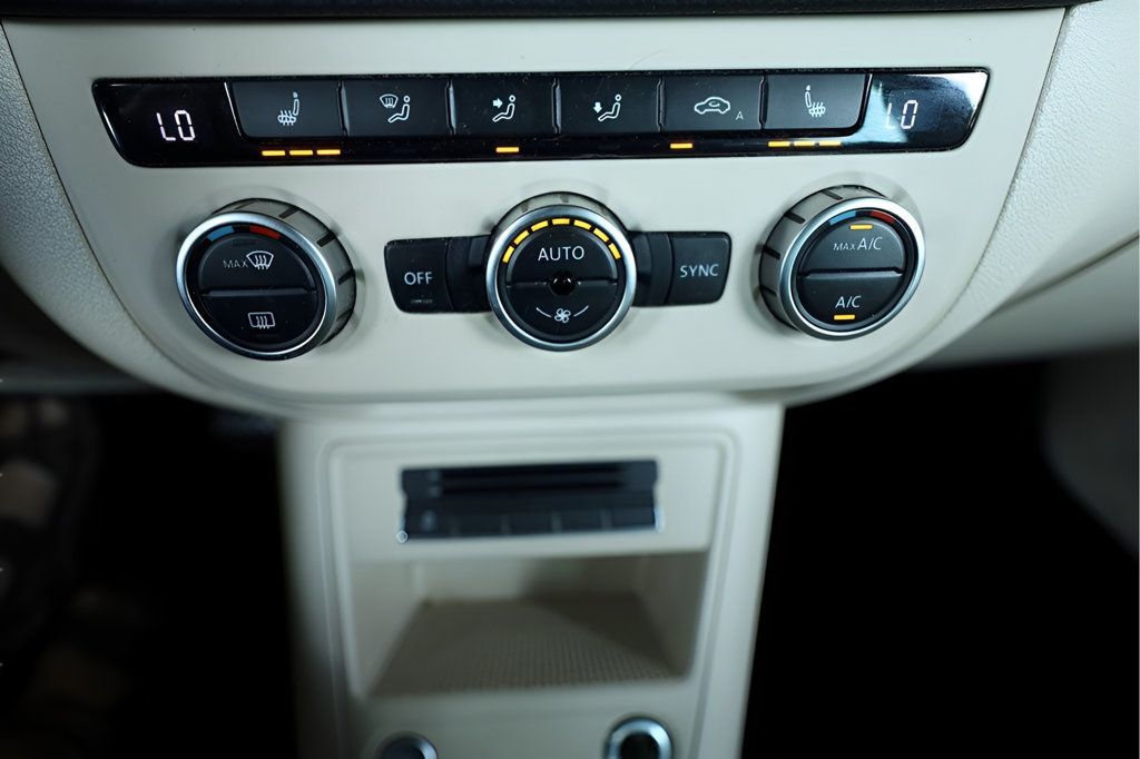 2014 Volkswagen Tiguan SEL photo 26