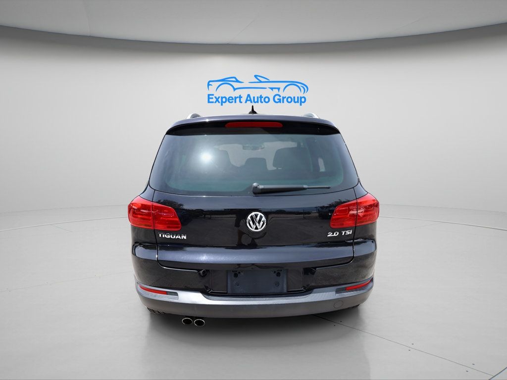 2014 Volkswagen Tiguan SEL photo 9