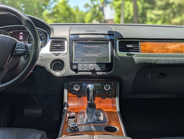 2014 Volkswagen Touareg 4dr TDI Lux - 23023719 - 20