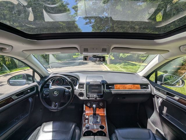 2014 Volkswagen Touareg 4dr TDI Lux - 23023719 - 23