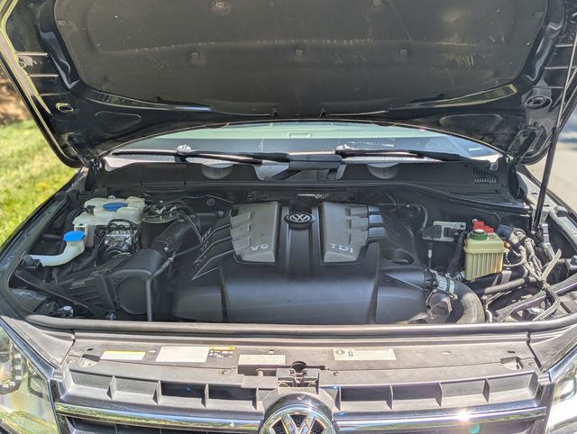 2014 Volkswagen Touareg 4dr TDI Lux - 23023719 - 26