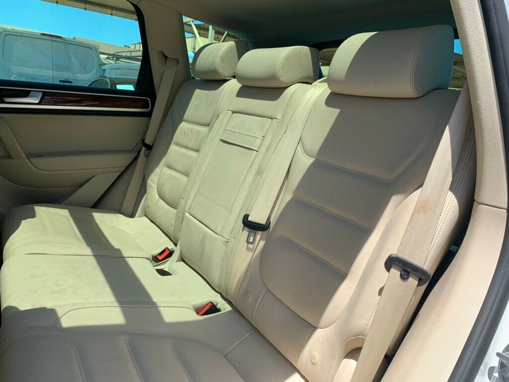 2014 Volkswagen Touareg TDI photo 6