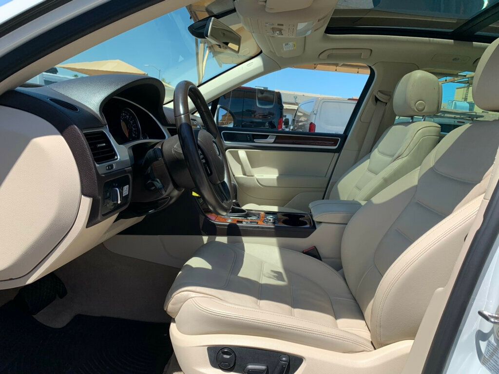 2014 Volkswagen Touareg TDI photo 17