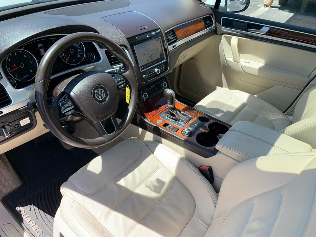 2014 Volkswagen Touareg TDI photo 19
