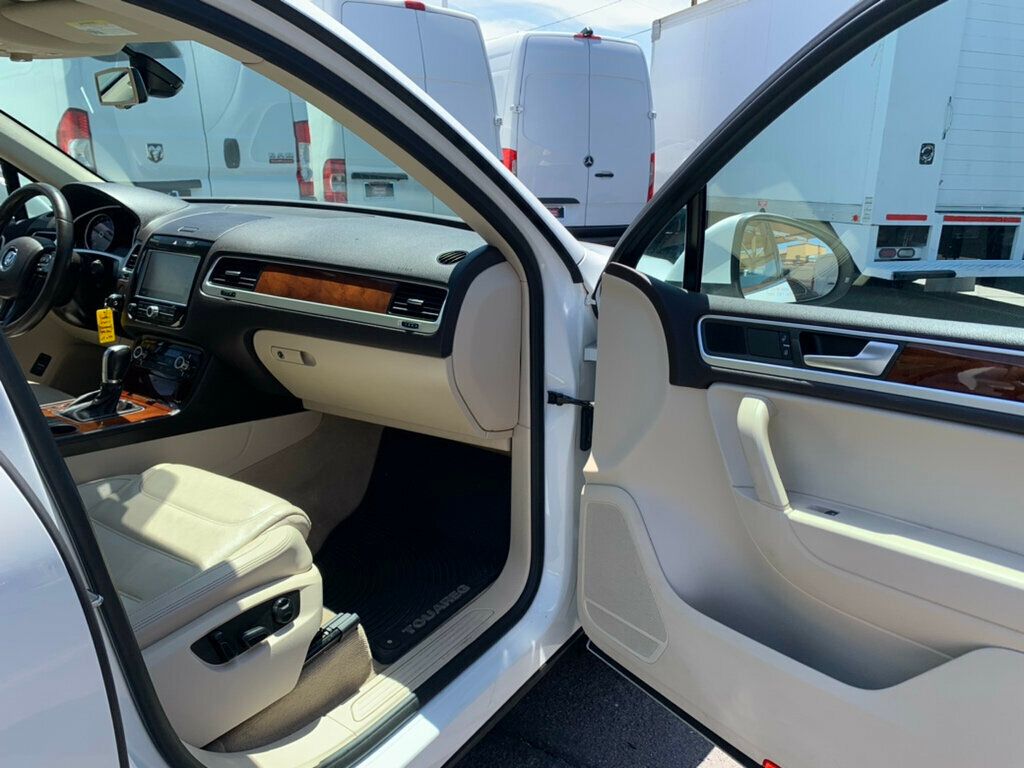 2014 Volkswagen Touareg TDI photo 20