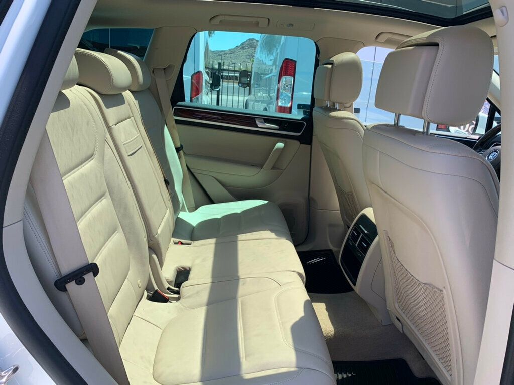2014 Volkswagen Touareg TDI photo 33