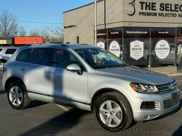 2014 Volkswagen Touareg TDI LUX W/ BLUETOOTH, NAV, & HEATED SEATS - 22956210 - 1