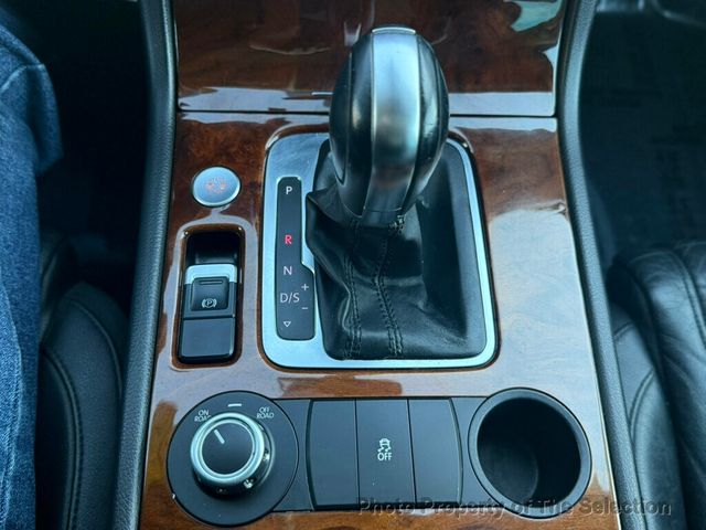 2014 Volkswagen Touareg TDI LUX W/ BLUETOOTH, NAV, & HEATED SEATS - 22956210 - 29