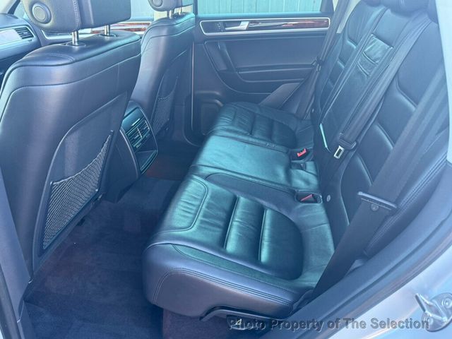 2014 Volkswagen Touareg TDI LUX W/ BLUETOOTH, NAV, & HEATED SEATS - 22956210 - 33