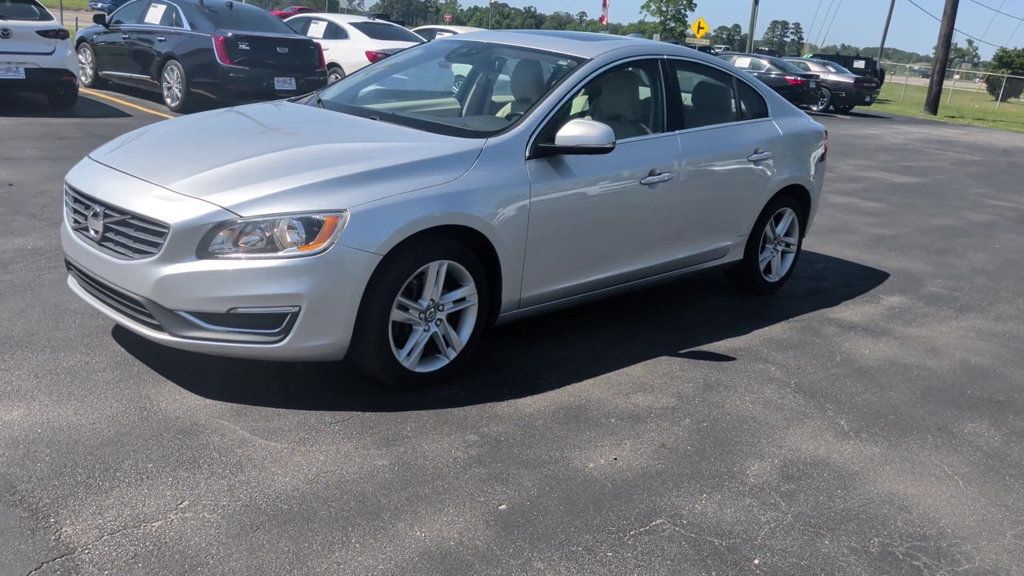 Volvo S60 T5 photo 4