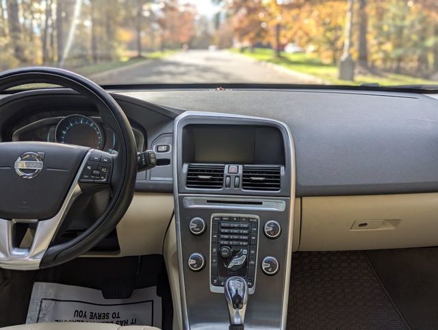 2014 Volvo XC60 AWD 4dr 3.0L - 22944299 - 17