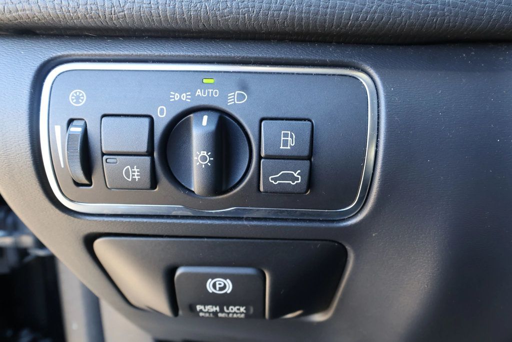 2014 Volvo XC60 CLEAN CARFAX, LTHR, PANO ROOF, BLUETOOTH, CLIMATE CONTROL!!! - 22955783 - 10