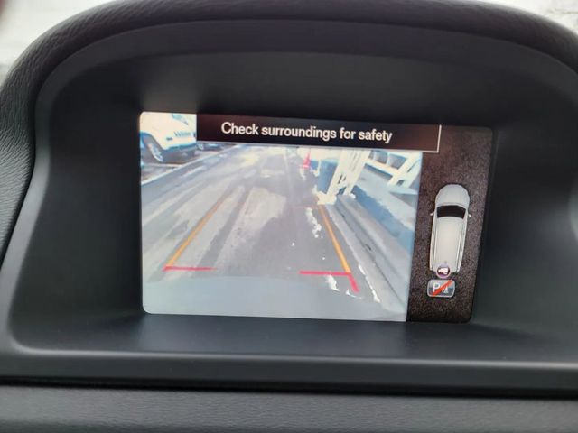 2014 Volvo XC70 T6 Wagon 4D - 22969892 - 9