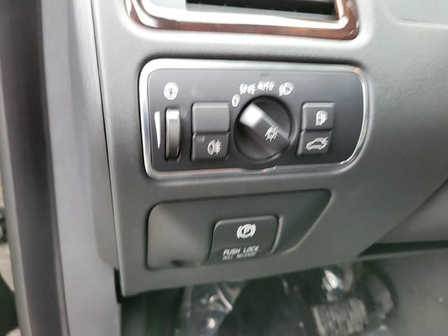 2014 Volvo XC70 T6 Wagon 4D - 22969892 - 16