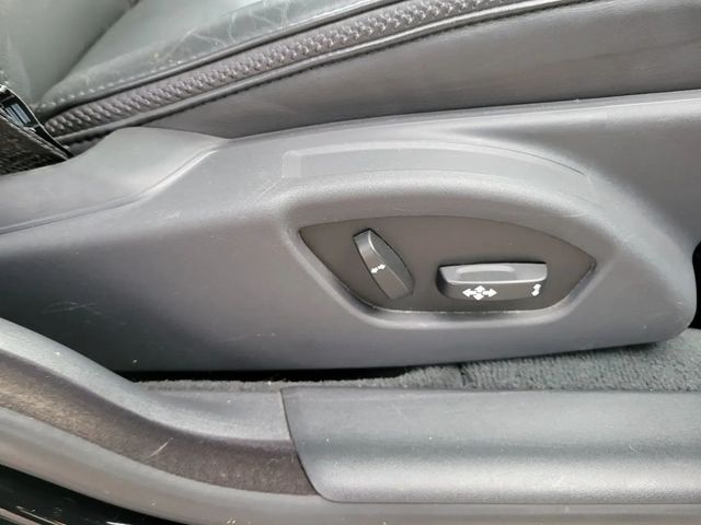 2014 Volvo XC70 T6 Wagon 4D - 22969892 - 17