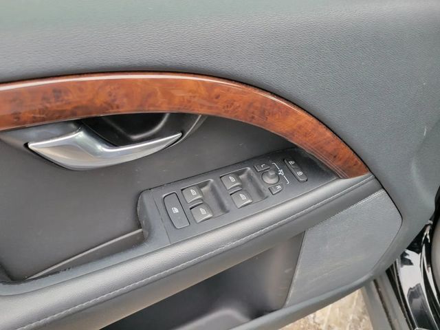 2014 Volvo XC70 T6 Wagon 4D - 22969892 - 20