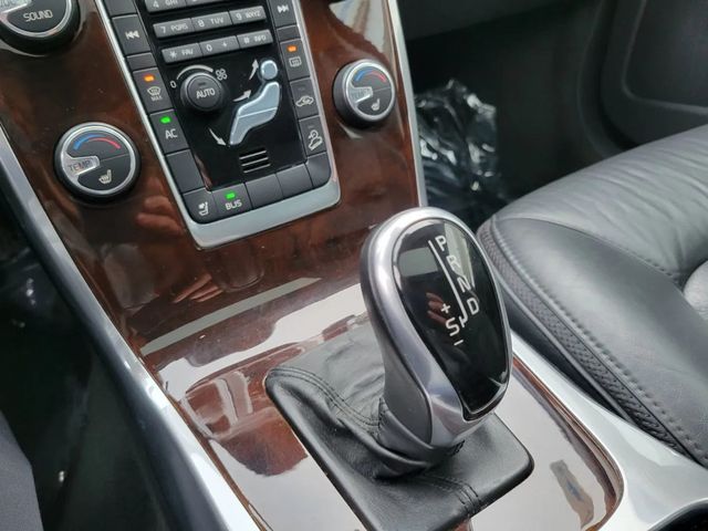 2014 Volvo XC70 T6 Wagon 4D - 22969892 - 31